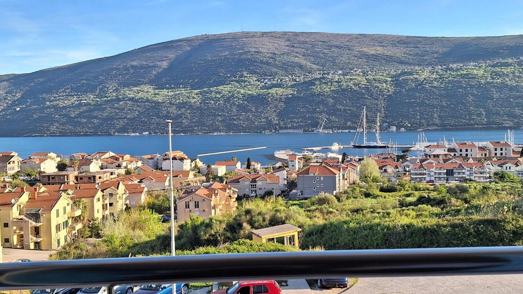 Villa Sea-N-Sun, 7 Bedrooms & Pool, Nearby Portonovi Marina. Ðenovići Exterior foto