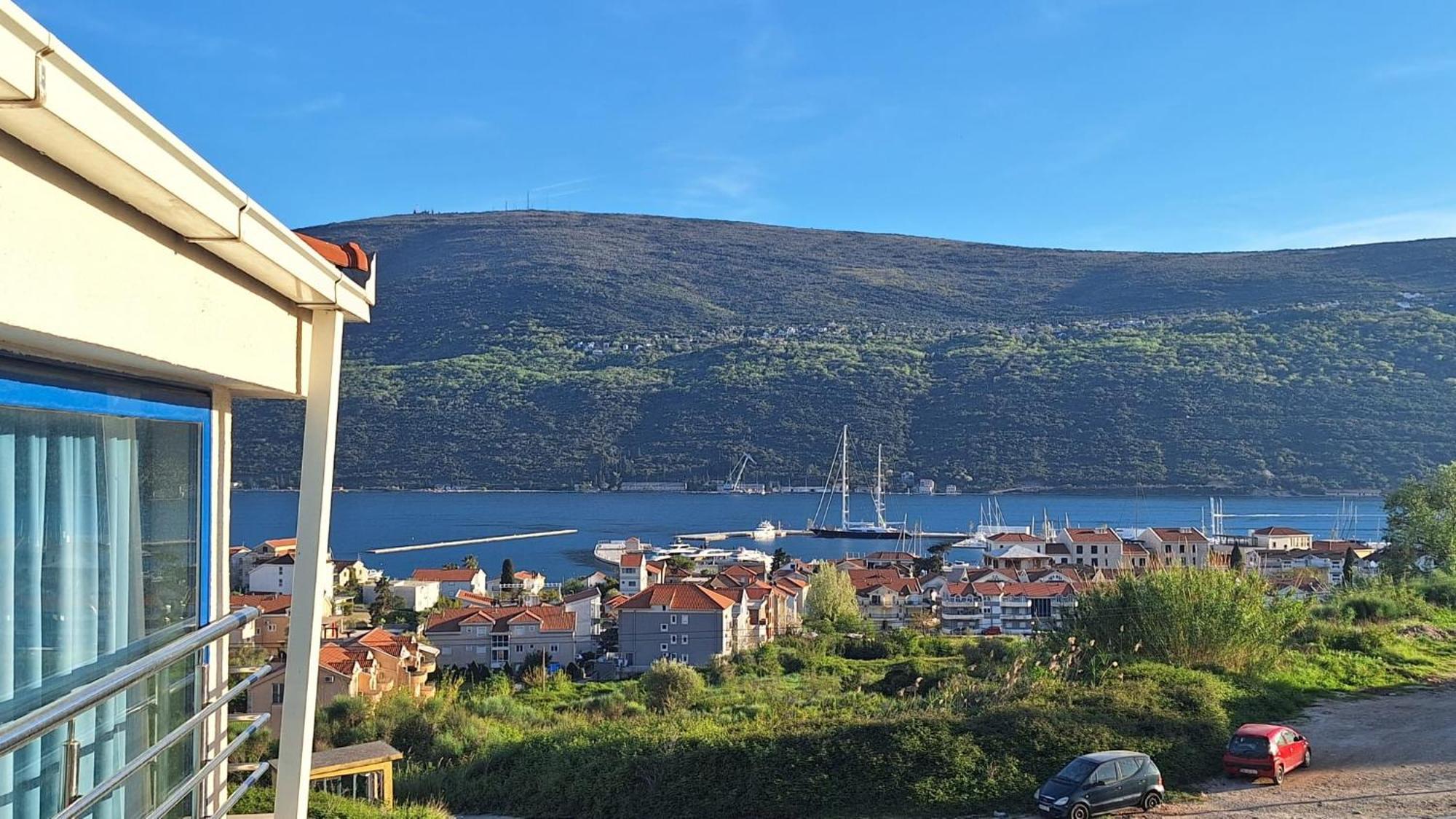Villa Sea-N-Sun, 7 Bedrooms & Pool, Nearby Portonovi Marina. Ðenovići Exterior foto