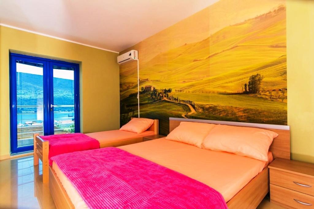 Villa Sea-N-Sun, 7 Bedrooms & Pool, Nearby Portonovi Marina. Ðenovići Exterior foto