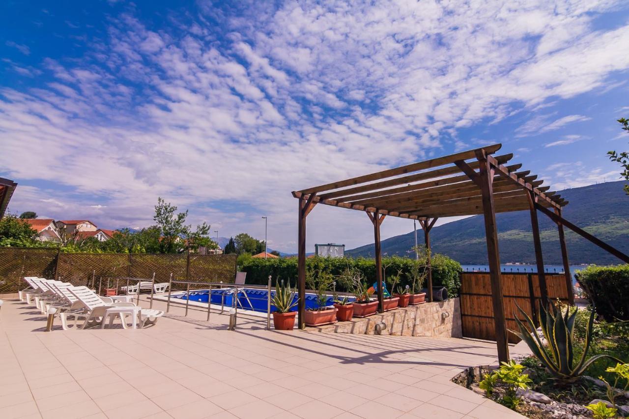 Villa Sea-N-Sun, 7 Bedrooms & Pool, Nearby Portonovi Marina. Ðenovići Exterior foto